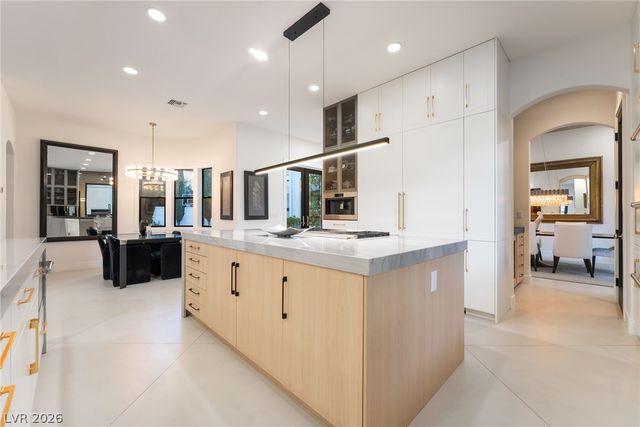 9736 Verlaine Court, Las Vegas, NV 89145