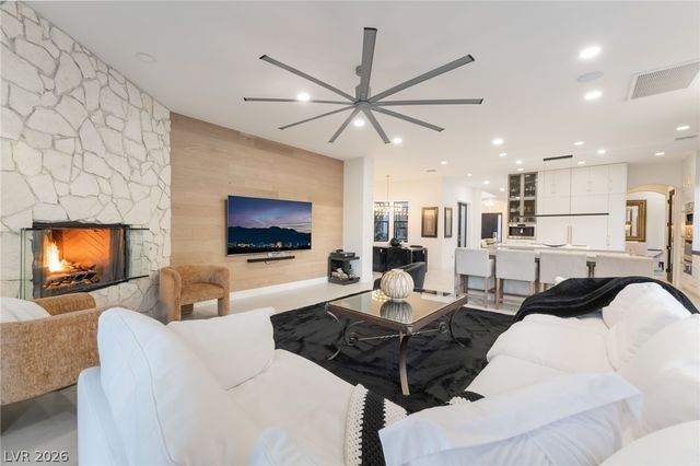 9736 Verlaine Court, Las Vegas, NV 89145