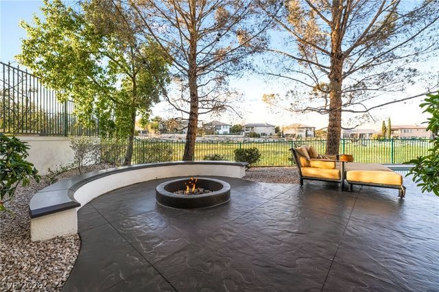 9736 Verlaine Court, Las Vegas, NV 89145