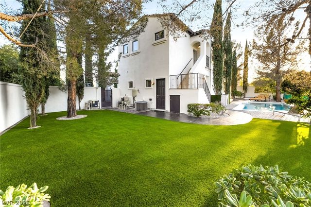 9736 Verlaine Court, Las Vegas, NV 89145