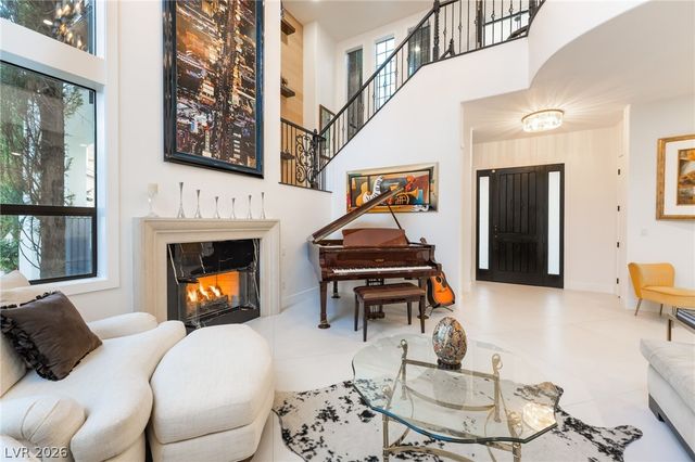 9736 Verlaine Court, Las Vegas, NV 89145