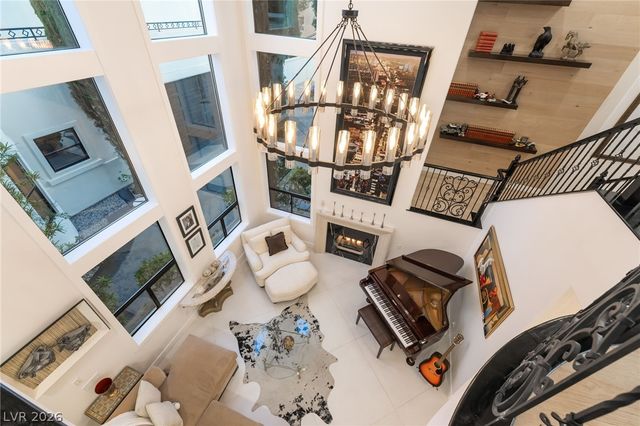 9736 Verlaine Court, Las Vegas, NV 89145