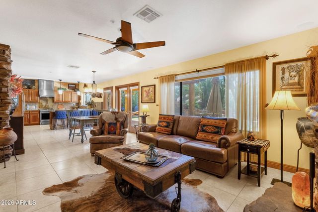 9079 E CARIBBEAN Lane, Scottsdale, AZ 85260