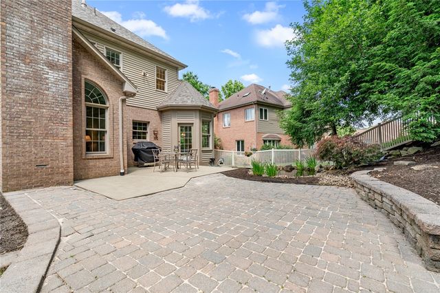 114 Oakview Drive, Cranberry Twp, PA 16066