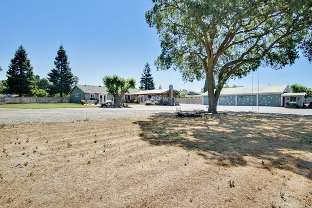 8875 New Avenue, Gilroy, CA 95020