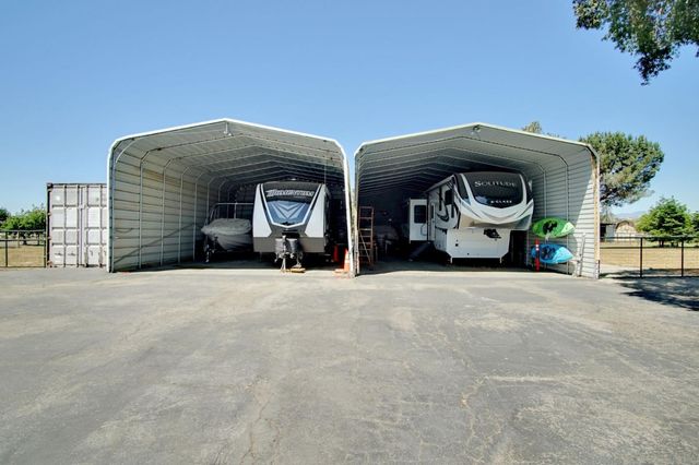 8875 New Avenue, Gilroy, CA 95020