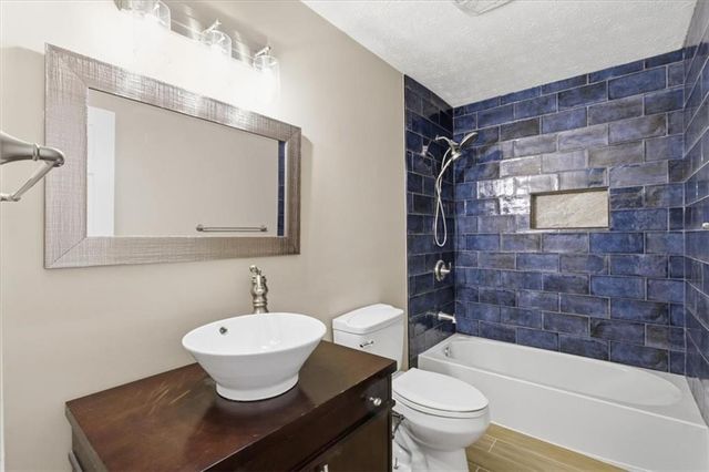 307 Glenleaf Dr, Peachtree Corners, GA 30092