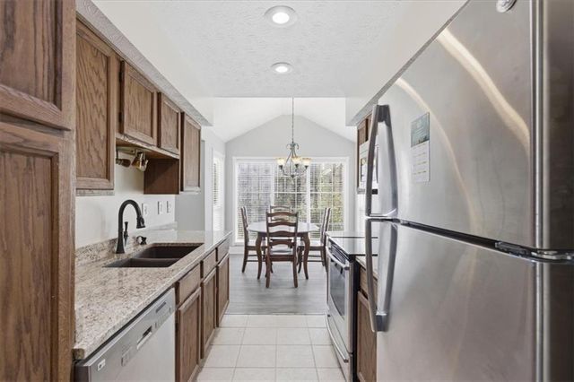 307 Glenleaf Dr, Peachtree Corners, GA 30092