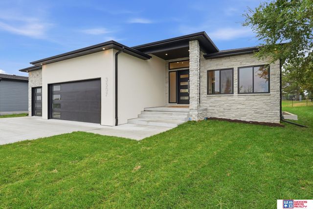 3507 Kilkee Road, Lincoln, NE 68520