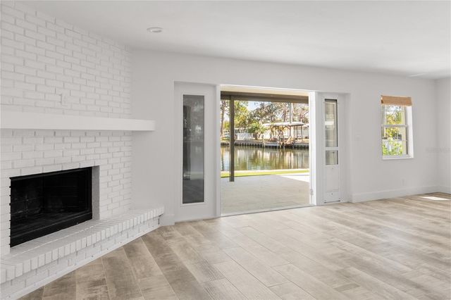 4543 CARSON STREET NE, St Petersburg, FL 33704