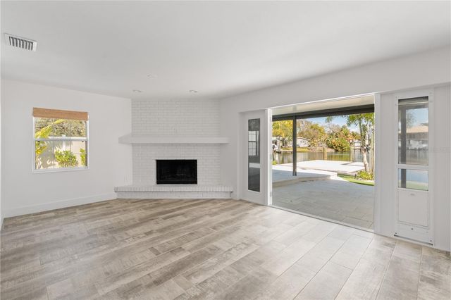 4543 CARSON STREET NE, St Petersburg, FL 33704