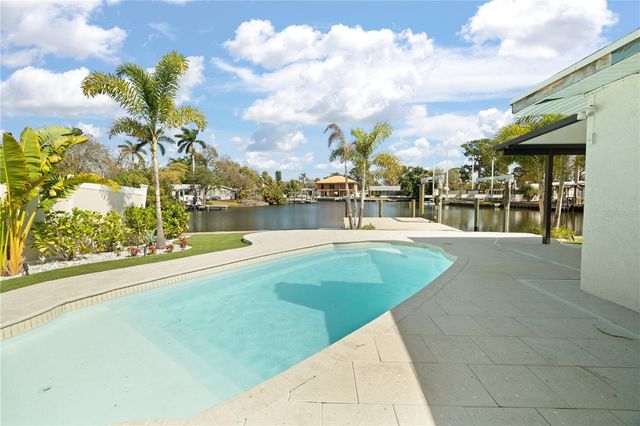 4543 CARSON STREET NE, St Petersburg, FL 33704