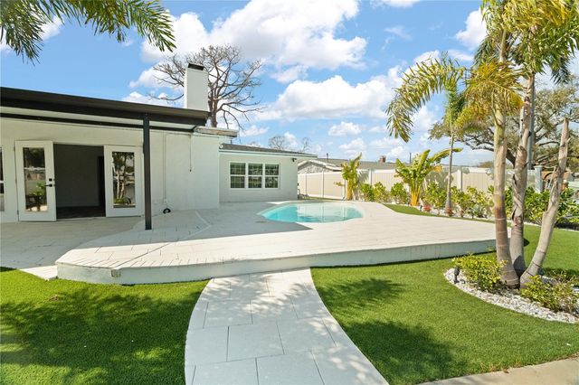 4543 CARSON STREET NE, St Petersburg, FL 33704