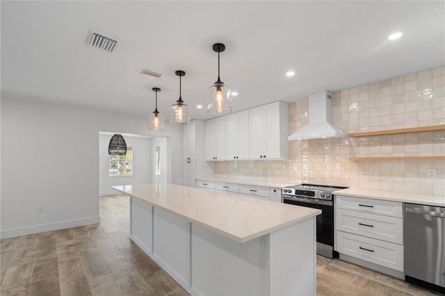 4543 CARSON STREET NE, St Petersburg, FL 33704