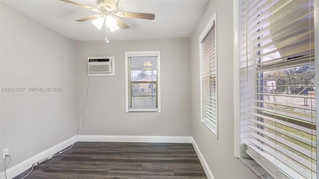 523 N 60th Way, Hollywood, FL 33024