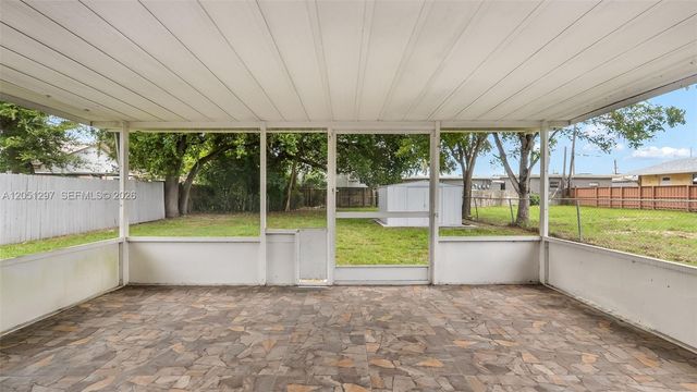 523 N 60th Way, Hollywood, FL 33024