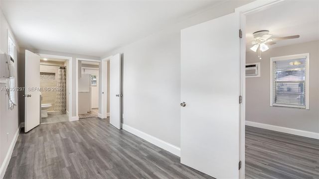 523 N 60th Way, Hollywood, FL 33024