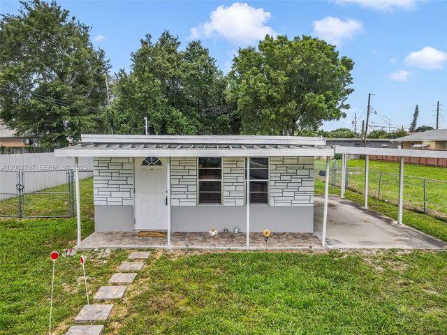 523 N 60th Way, Hollywood, FL 33024