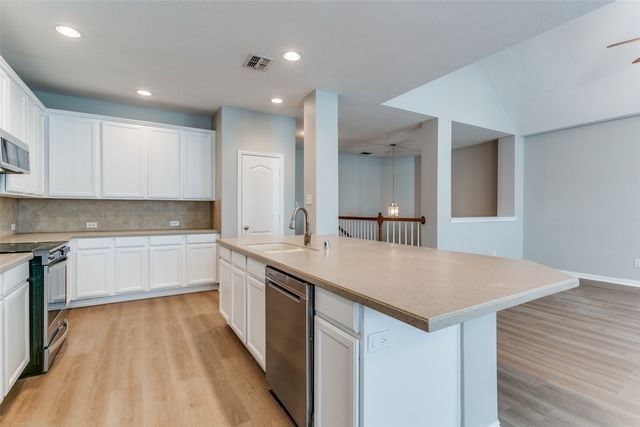 3725 Vienna Street, Irving, TX 75038