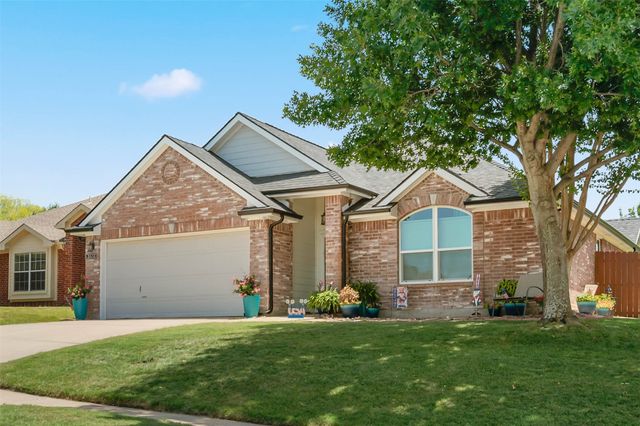 2608 Hilcroft Avenue, Denton, TX 76210