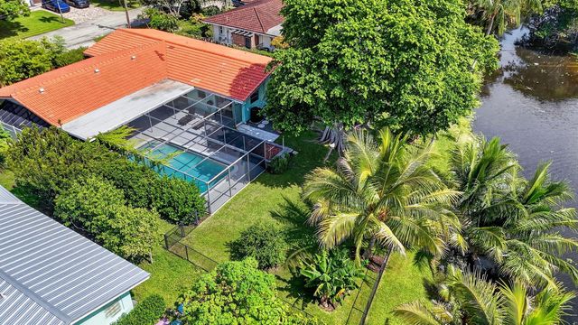200 NW 11th Avenue, Boca Raton, FL 33486