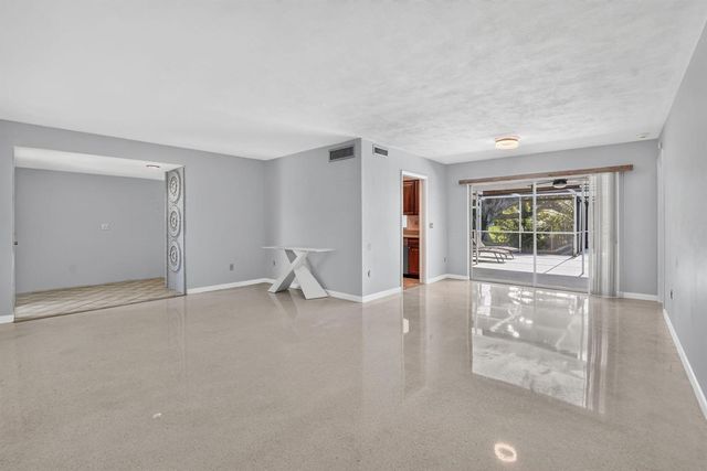 200 NW 11th Avenue, Boca Raton, FL 33486