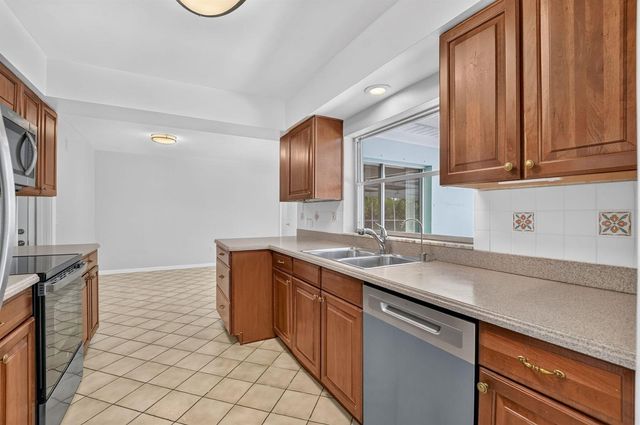 200 NW 11th Avenue, Boca Raton, FL 33486
