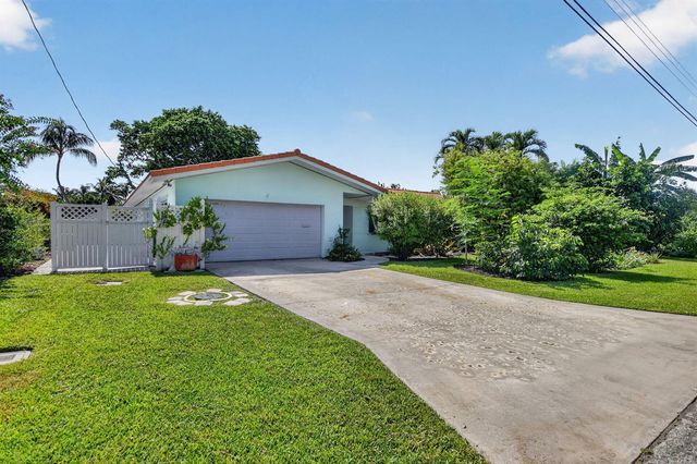 200 NW 11th Avenue, Boca Raton, FL 33486
