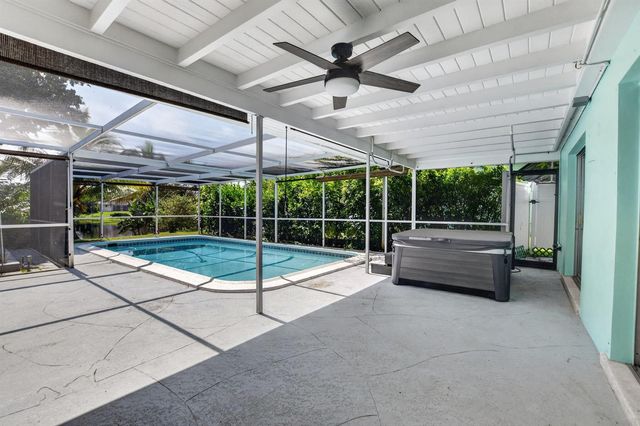 200 NW 11th Avenue, Boca Raton, FL 33486