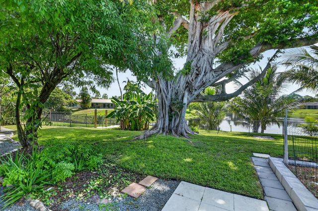 200 NW 11th Avenue, Boca Raton, FL 33486
