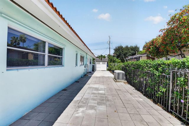 200 NW 11th Avenue, Boca Raton, FL 33486