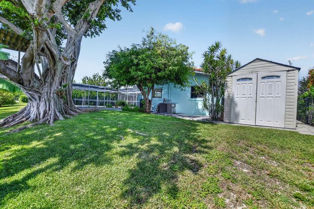 200 NW 11th Avenue, Boca Raton, FL 33486