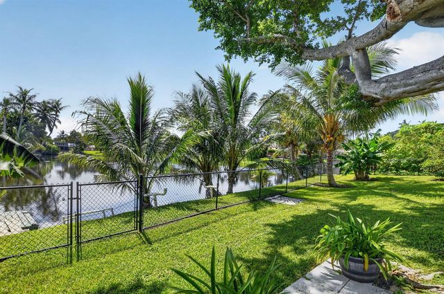 200 NW 11th Avenue, Boca Raton, FL 33486