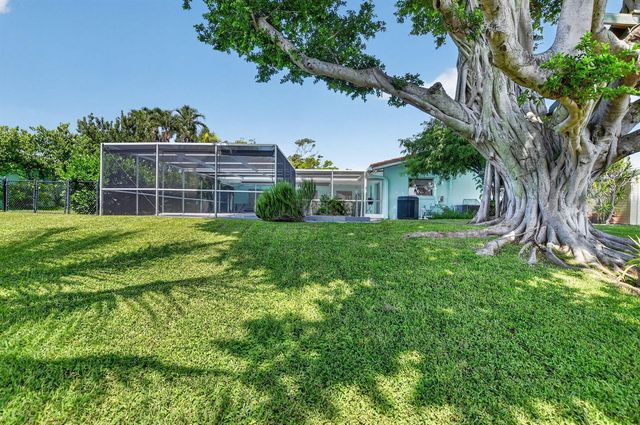 200 NW 11th Avenue, Boca Raton, FL 33486
