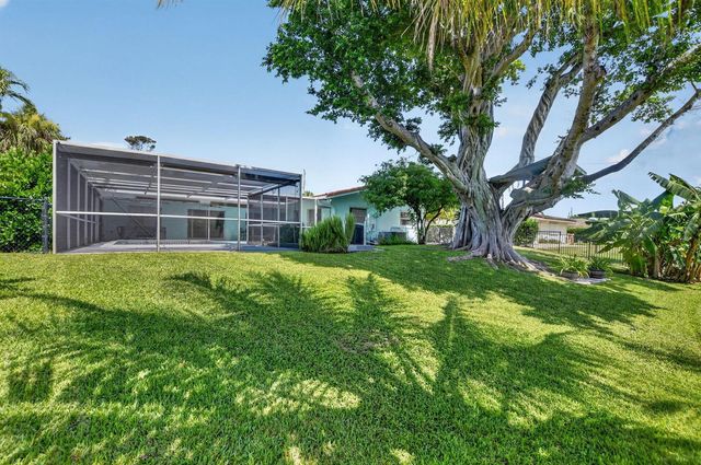 200 NW 11th Avenue, Boca Raton, FL 33486