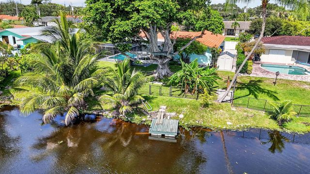 200 NW 11th Avenue, Boca Raton, FL 33486