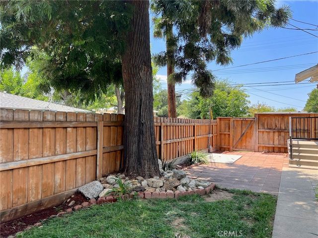 240 N Shamrock Avenue, Monrovia, CA 91016