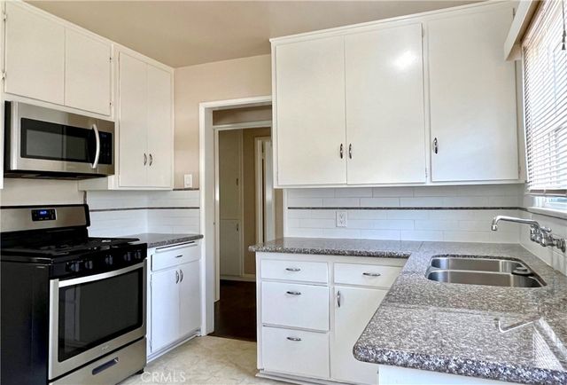 240 N Shamrock Avenue, Monrovia, CA 91016