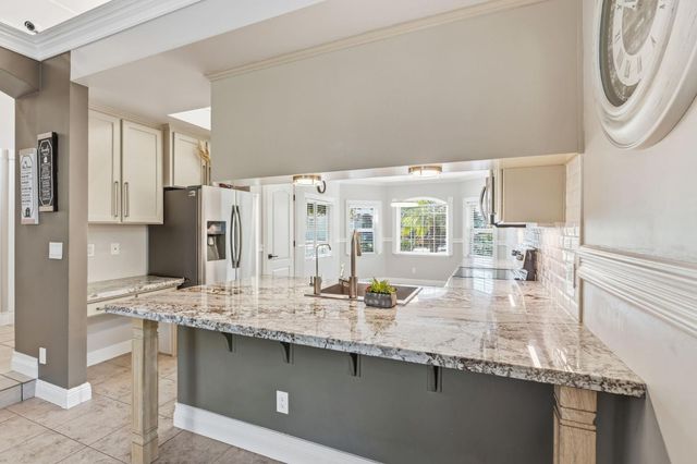 2740 E El Paso Avenue, Fresno, CA 93720