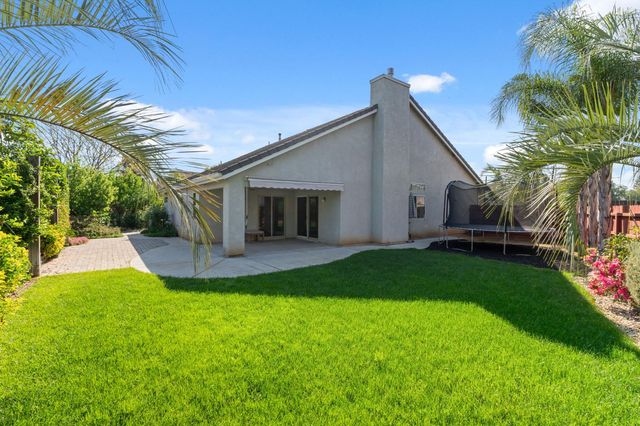 2740 E El Paso Avenue, Fresno, CA 93720