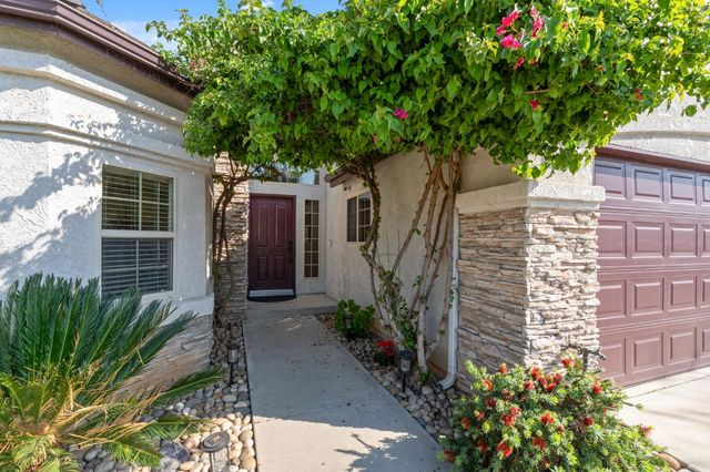 2740 E El Paso Avenue, Fresno, CA 93720