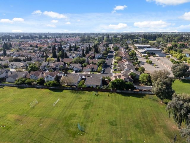 2740 E El Paso Avenue, Fresno, CA 93720