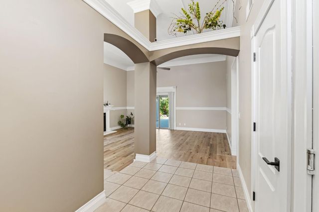 2740 E El Paso Avenue, Fresno, CA 93720