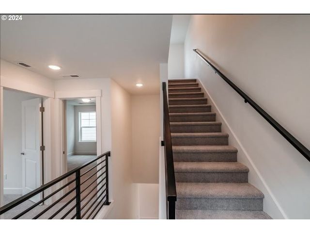 8285 Se Barlow St, Hillsboro, OR 97123
