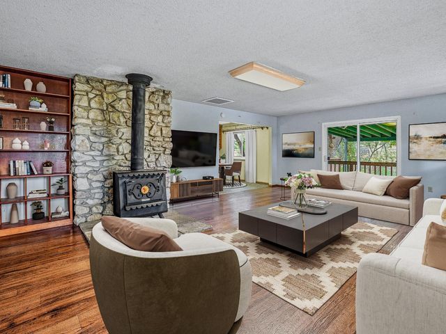 1999 Lakehills Dr, El Dorado Hills, CA 95762