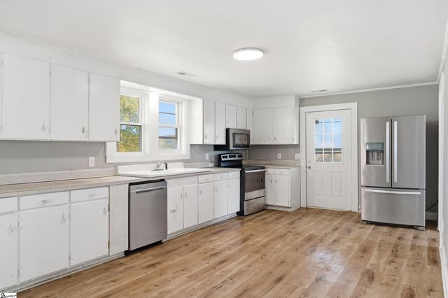 1858 Pitts Road, Laurens, SC 29360