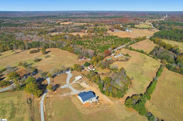 1858 Pitts Road, Laurens, SC 29360