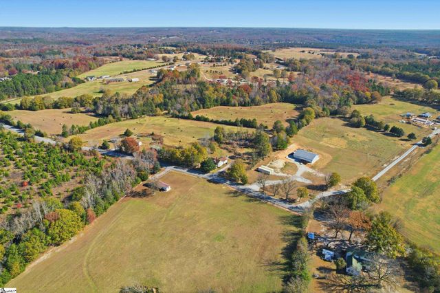 1858 Pitts Road, Laurens, SC 29360