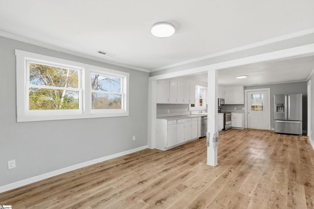 1858 Pitts Road, Laurens, SC 29360