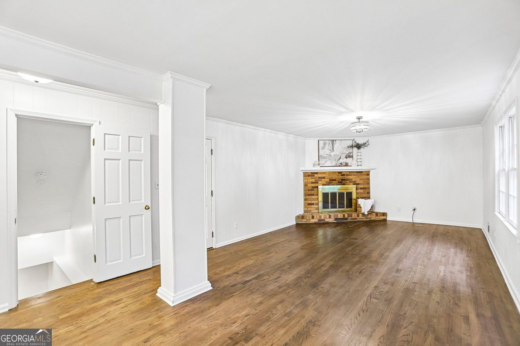 495 Wyncourtney Drive, Sandy Springs, GA 30328 — photo 4